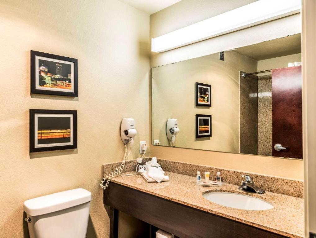 Suites Amarillo Exterior photo